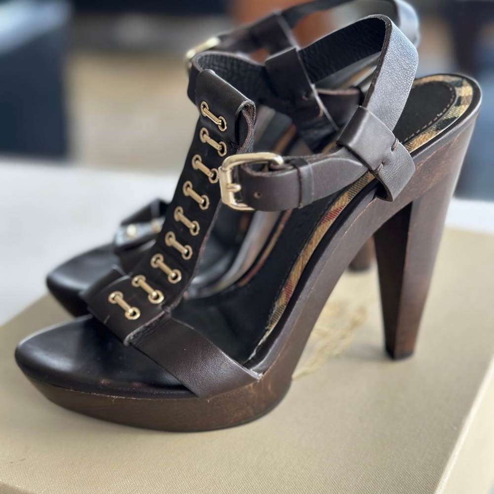 Burberry Brown Platform High Heeled Sandals with Gold Hardware - Picture 3 of 14